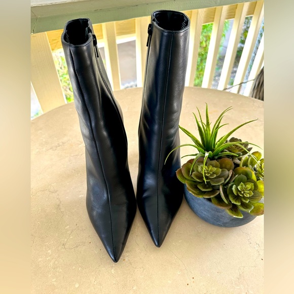 Steve Madden Shoes - STEVE MADDEN SEXY BOOT
